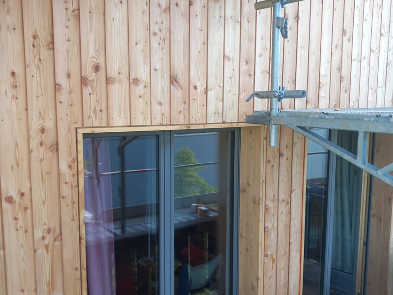 Ferienhaus-Sanierung durch Graber-Holzbau mit neuen Fenster